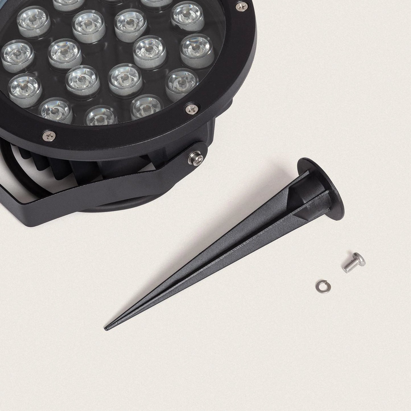 VerlichtWonen Outdoor LED Spot IP67 met Grondpin – Cutar - VerlichtWonen