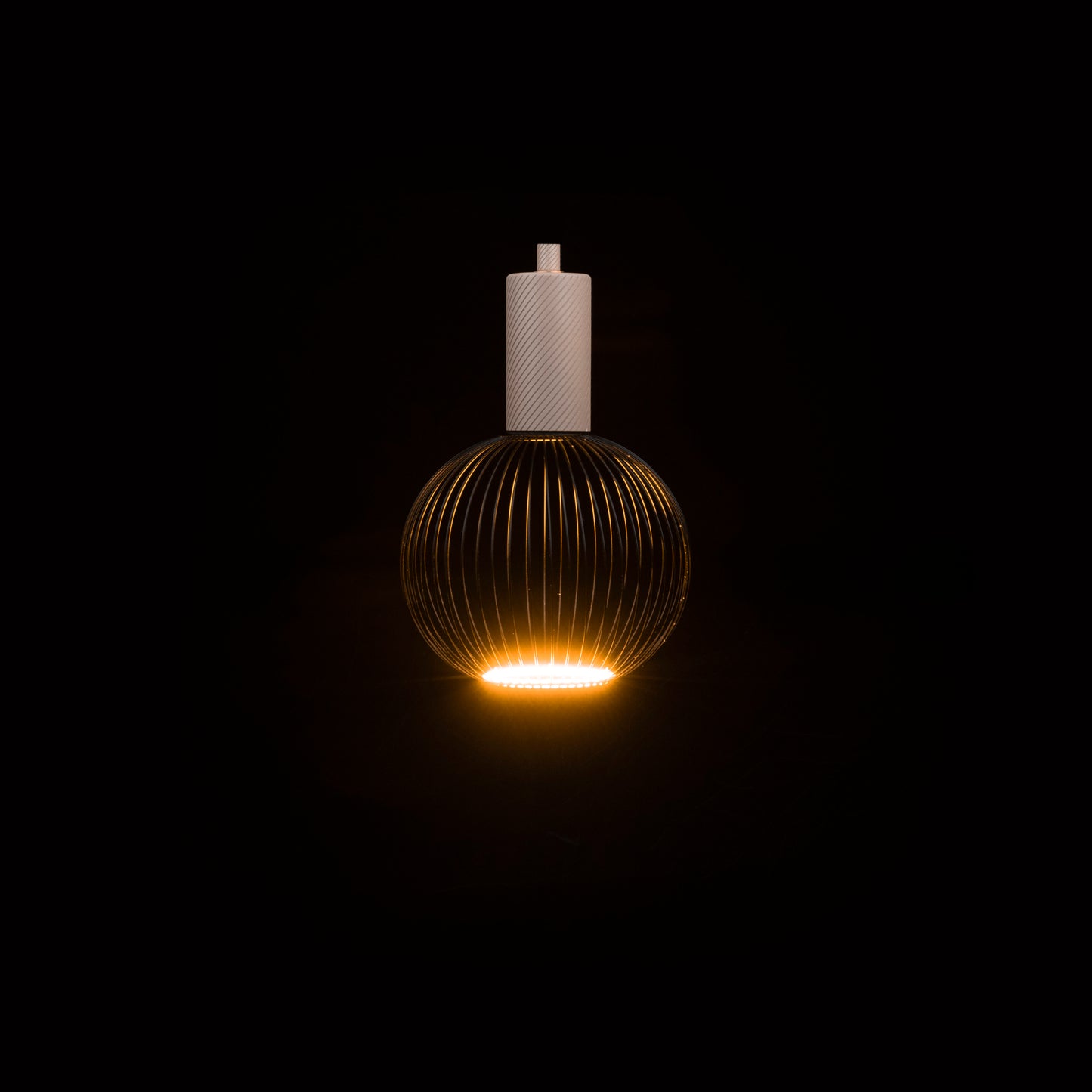 LED Floating Globe 180 Black Metal 18cm 5 W | 320 lm | 2200 K | CRI +90