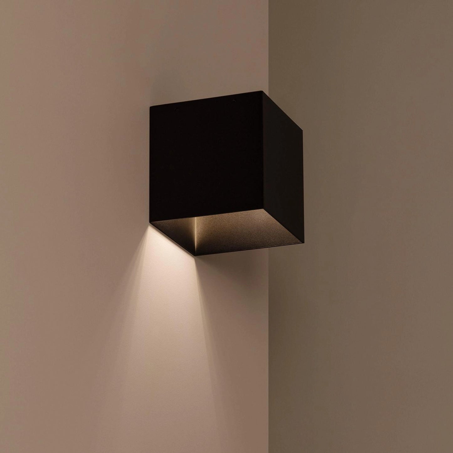 VerlichtWonen Wandlamp Zonne - energie Bewegingsmelder Albi - VerlichtWonen