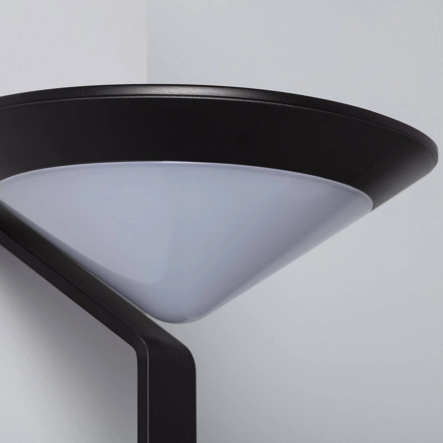 VerlichtWonen buitenlamp staand Neuville Solar Bewegingsensor