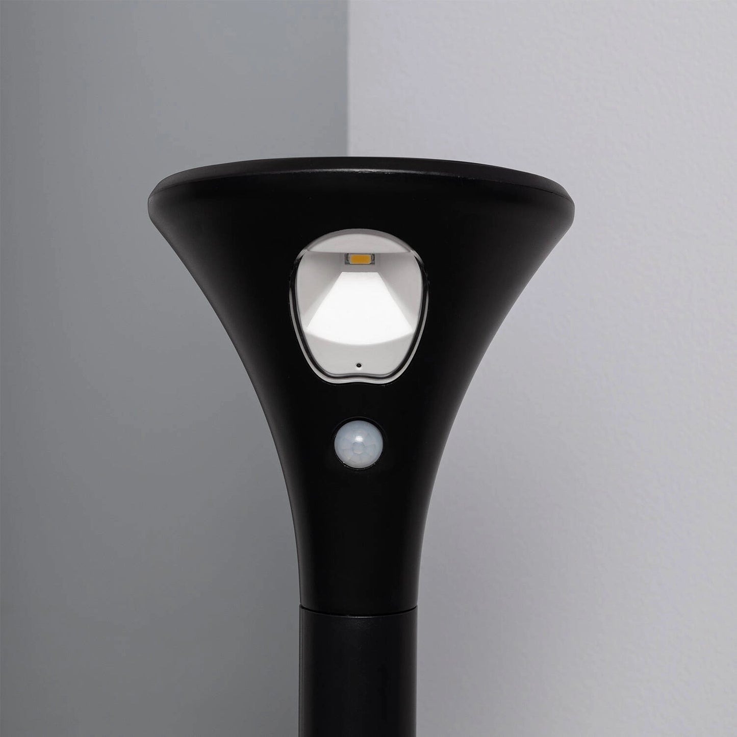 VerlichtWonen 2 stuks Solar Outdoor LED 60cm met Bewegingsmelder