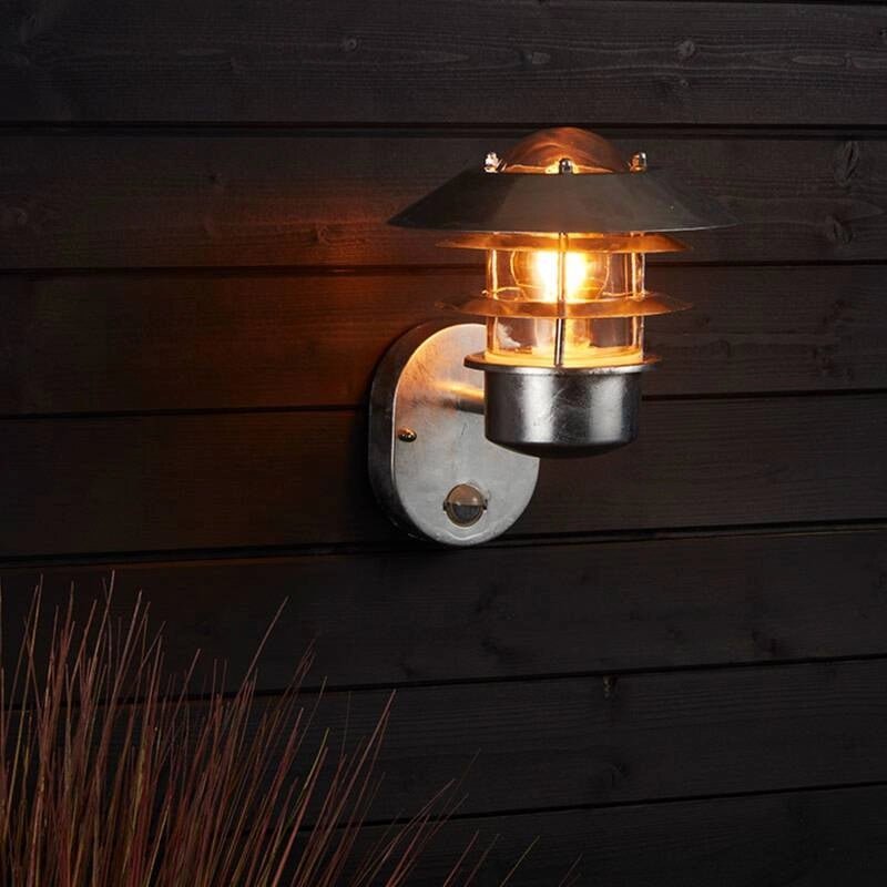 VerlichtWonen Wandlamp Outdoor Gegalvaniseerd met sensor - VerlichtWonen