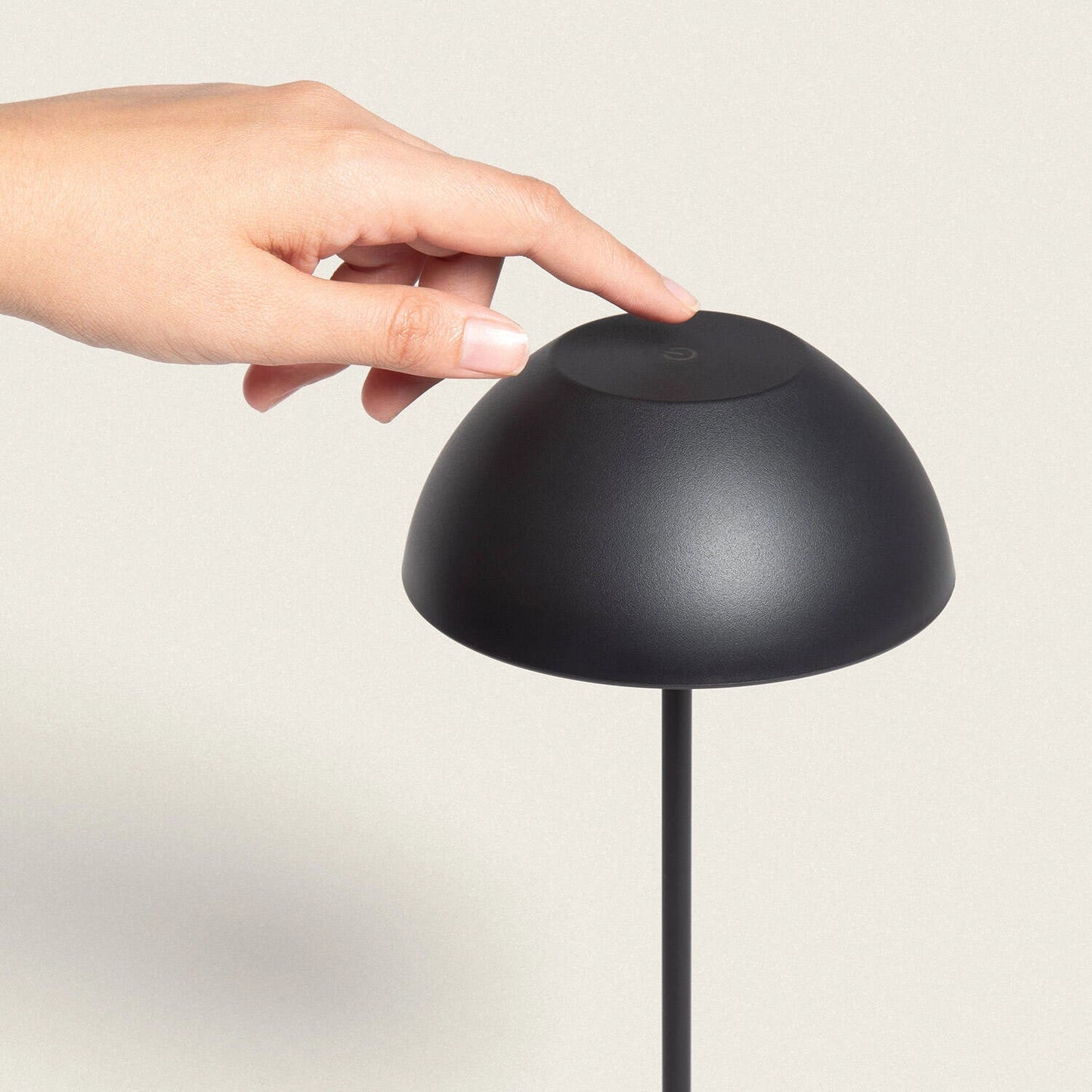 VerlichtWonen Tafellamp LED 2W Draagbaar Oplaadbaar USB Coburg - VerlichtWonen