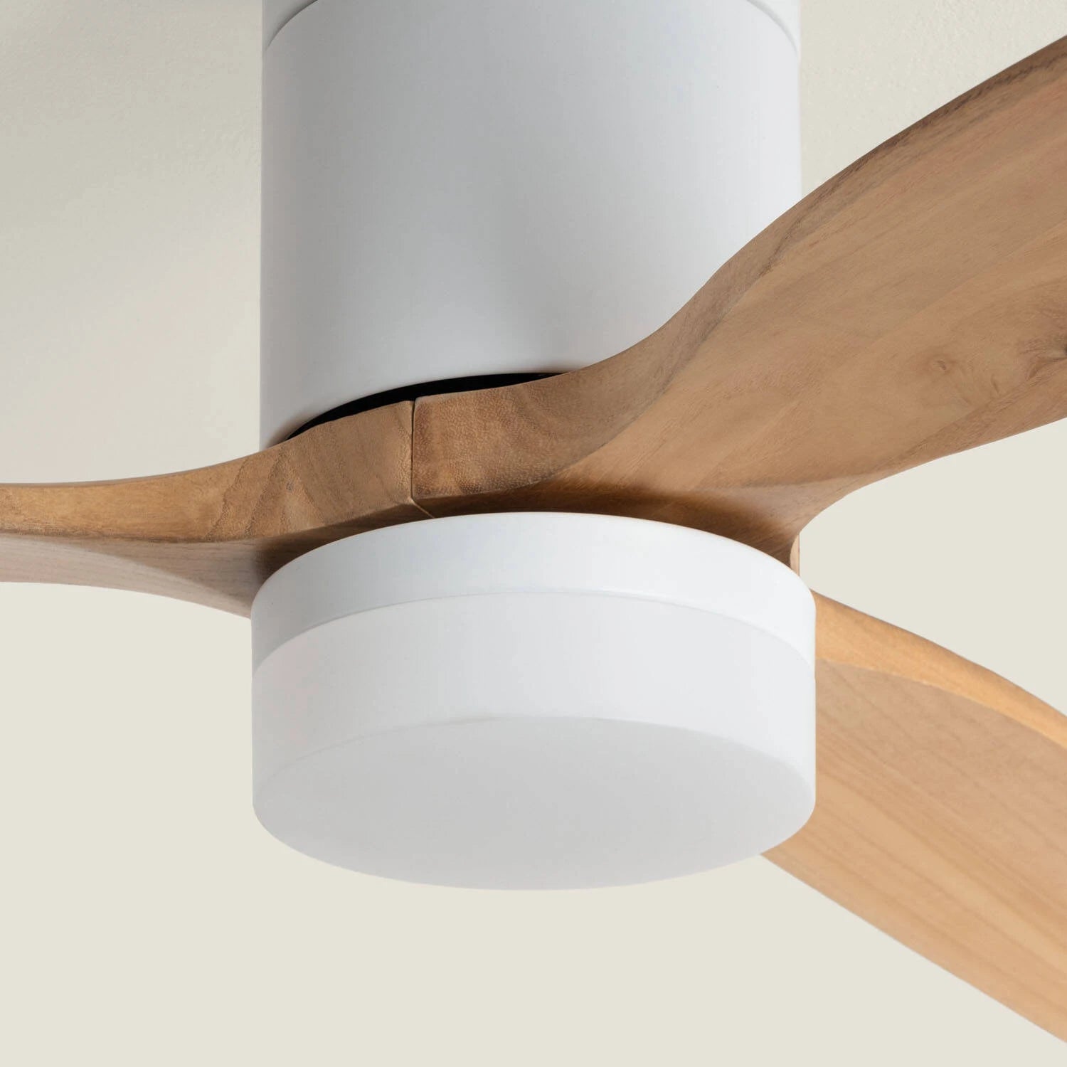 VerlichtWonen Stille plafondventilator Milaan 132cm. - VerlichtWonen